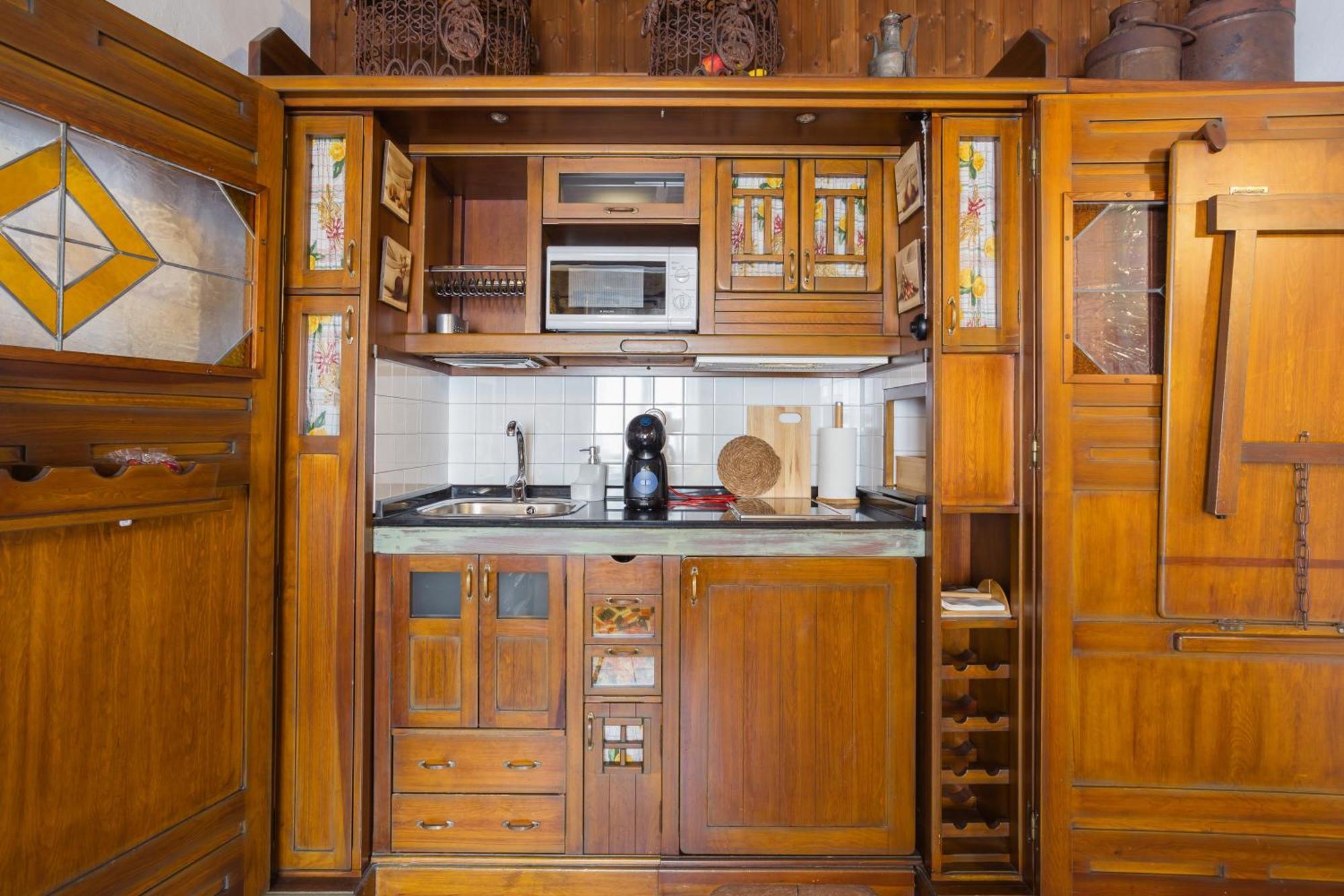 Pueblo Apartment *